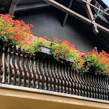 Varga Gardens Hébergement de vacances *