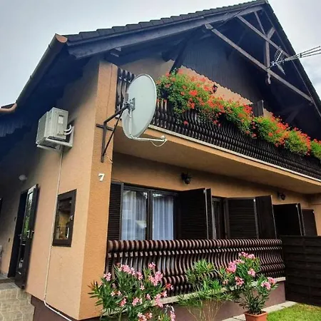 Varga Gardens Balatonmariafurdo