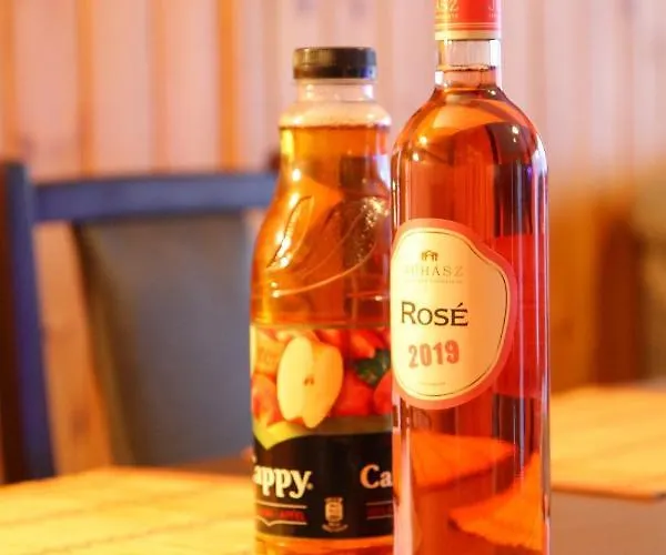 Σπίτι διακοπών Varga Gardens Balatonmáriafürdő