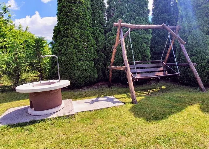 Dom wakacyjny Varga Gardens Balatonmáriafürdő