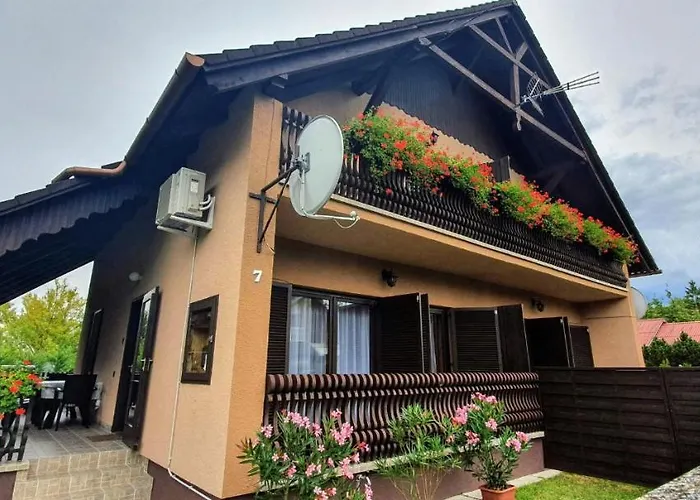 Varga Gardens Balatonmáriafürdő