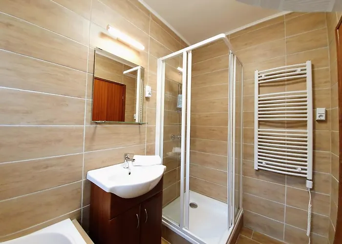 Varga Gardens Ferienhaus *